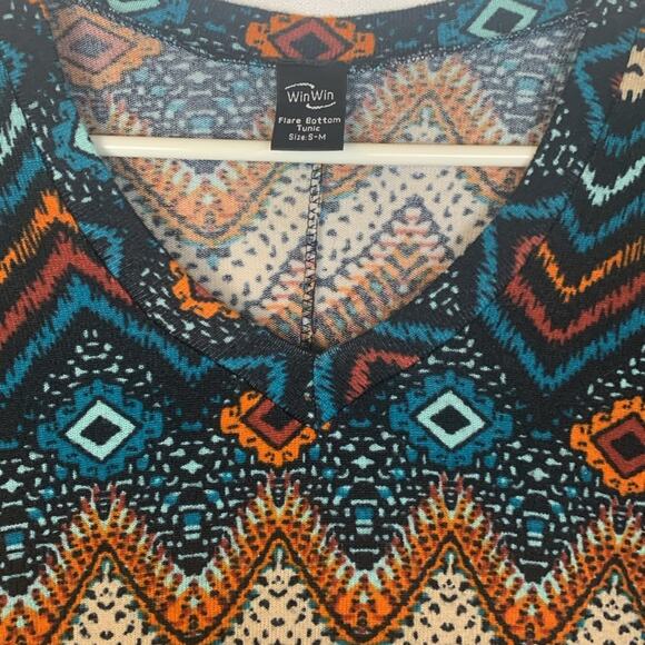 Win Win womens small medium flare bottom tunic aztec chevron bell sleeve shirt 3 - Picture 4 of 7